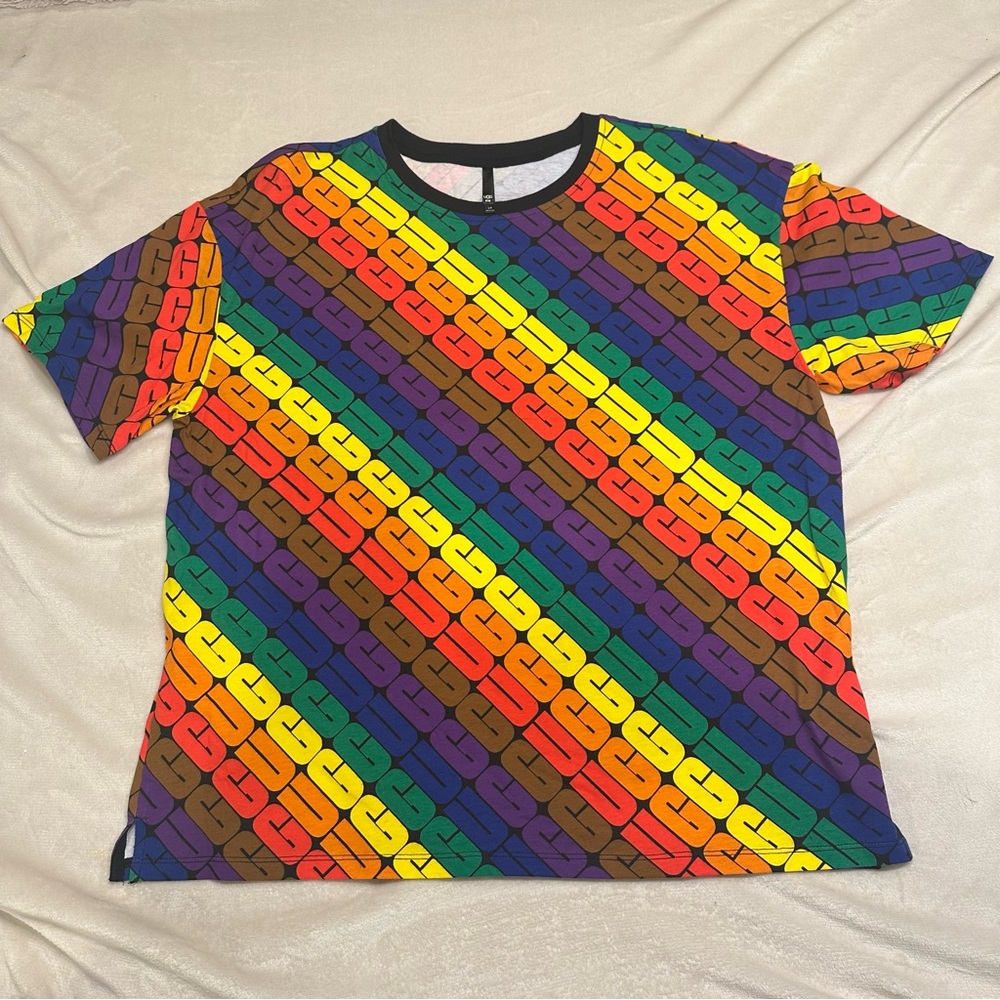 UGG Toni Oversized‎ Pride  Medium  Graphic T-Shirt